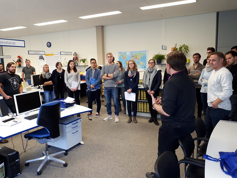 UniSchul-Studierende erkunden das Berufsbildungswerk Rummelsberg