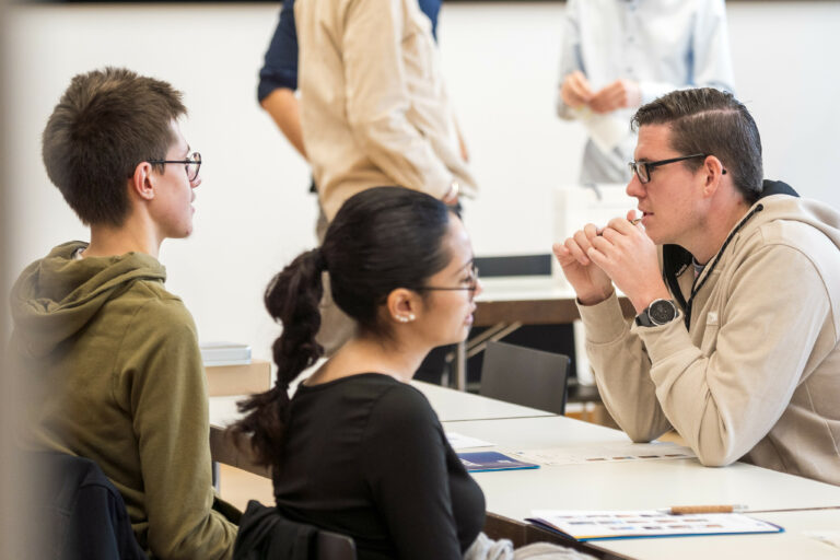 Studierende der Wirtschaftspädagogik übernehmen Verantwortung im Projekt AzubiCoaching