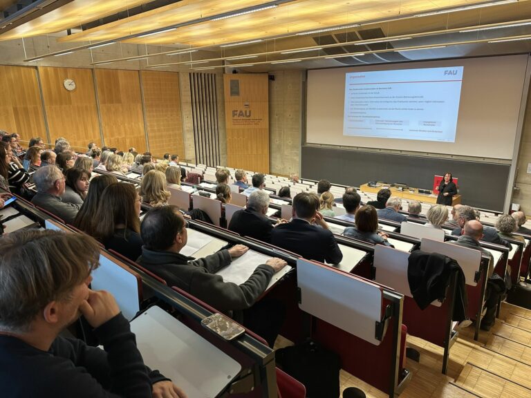 Kontaktschulen zu Gast an der WiSo